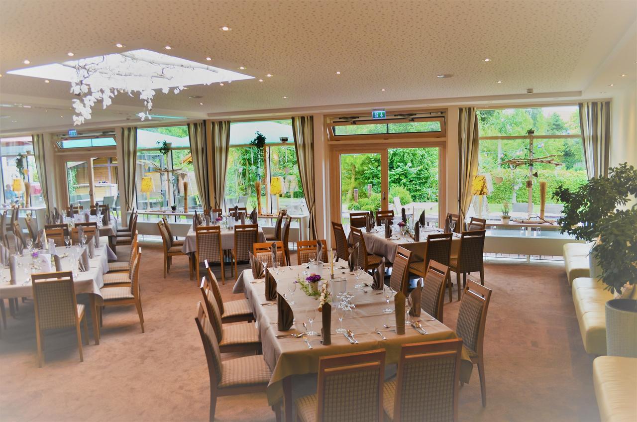 Hotel & Restaurant Kronenhof Am Weser-Radweg Oberweser ภายนอก รูปภาพ